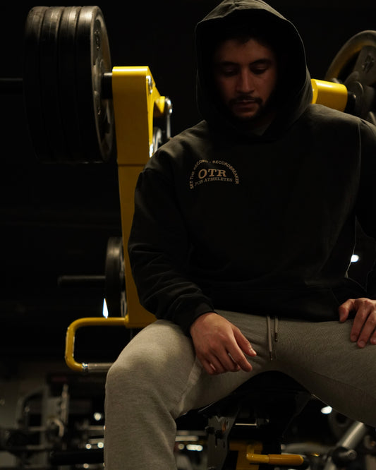 BLACK LIFTING CLUB HOODIE